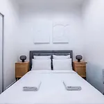 Keyz - Central 1 Bedroom Near The Picasso Museum